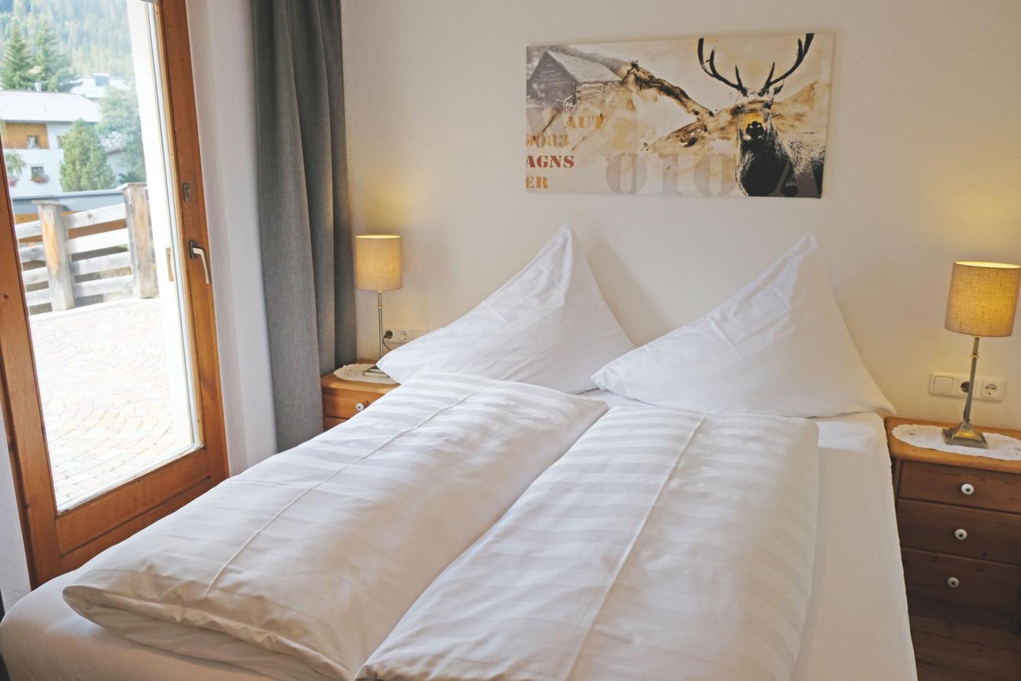 Hotel Garni Hubertushof Fiss Chambre photo
